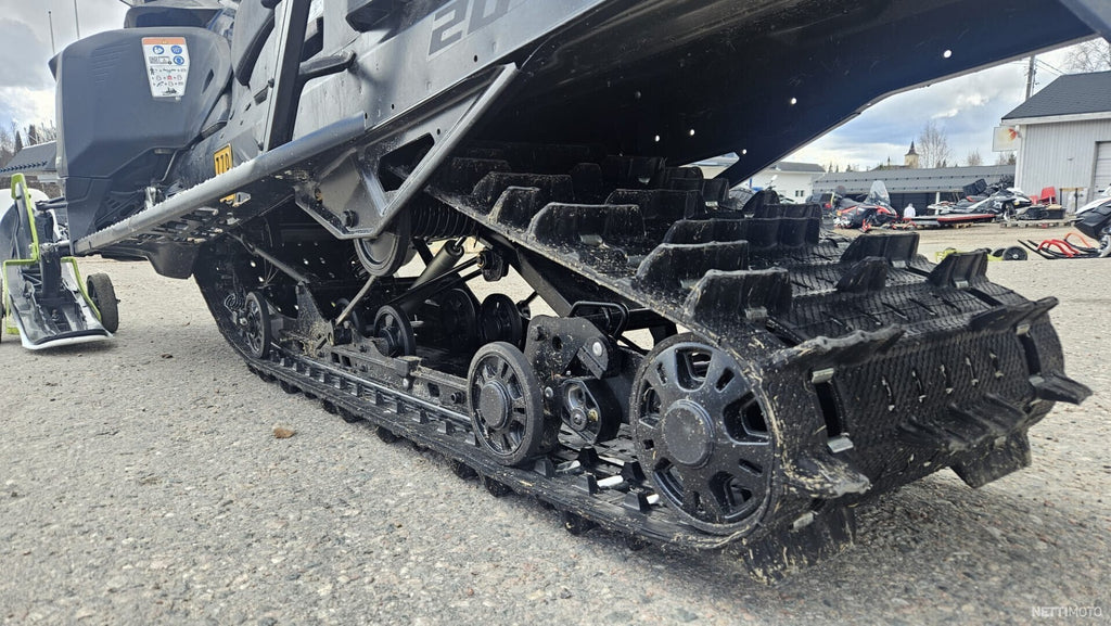 SKI-DOO EXPEDITION LE 900 ACE 2024