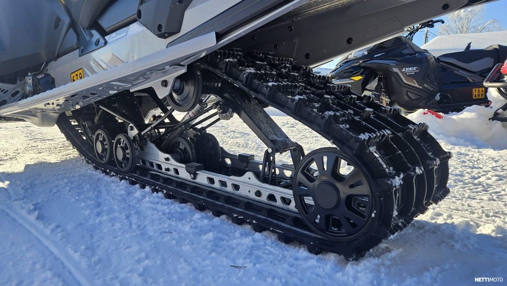 SKI-DOO GRAND TOURING SPORT 600 ACE 2025