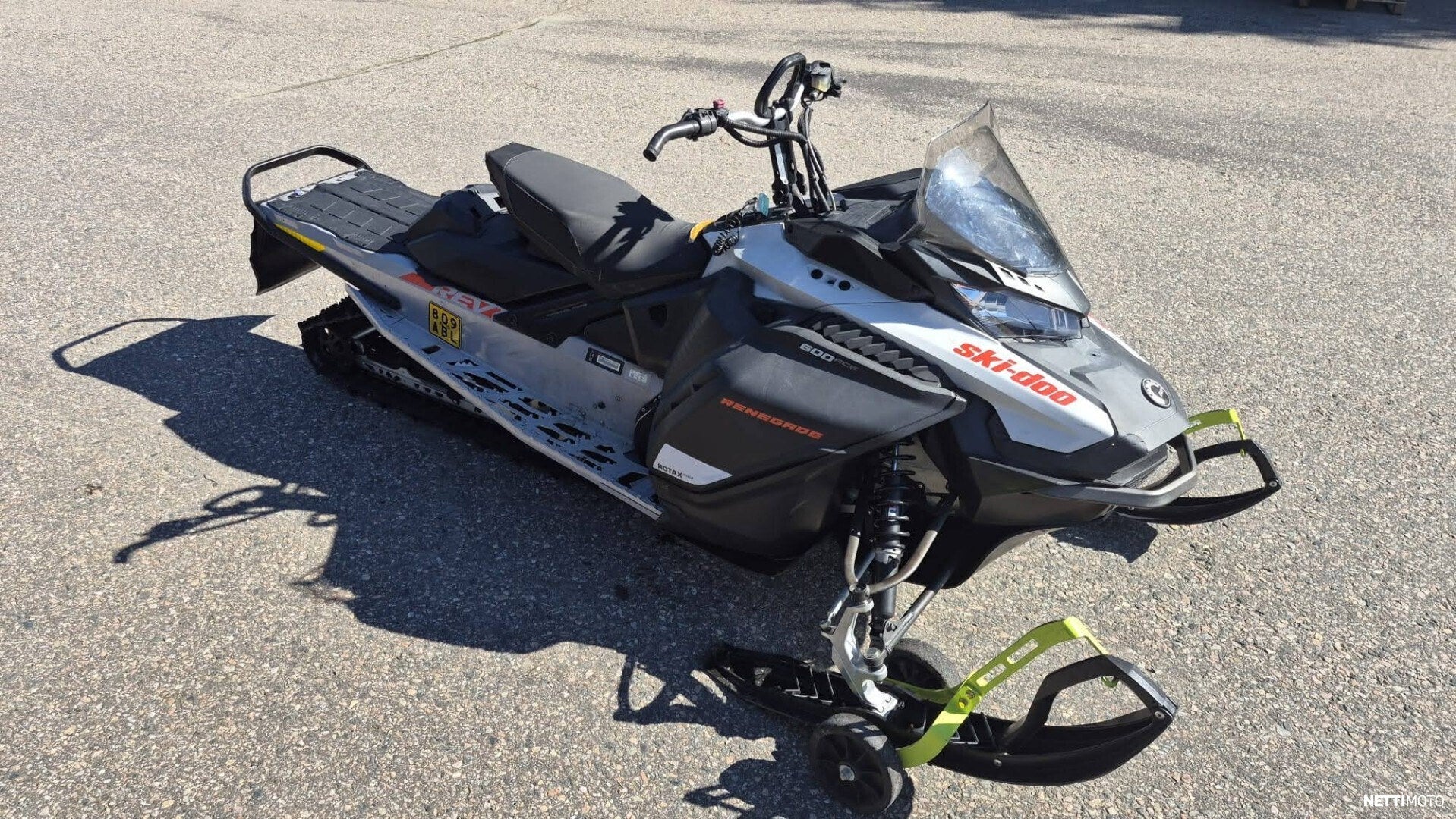 SKI-DOO RENEGADE 600 ACE 2020