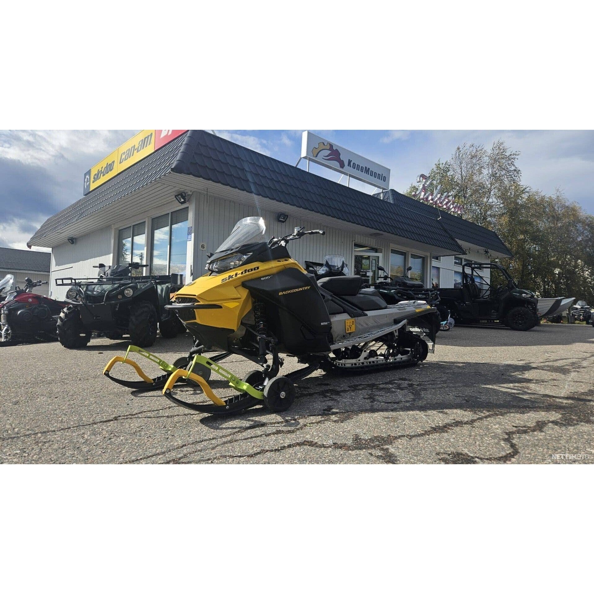 SKI-DOO BACKCOUTNRY 600 EFI 2023
