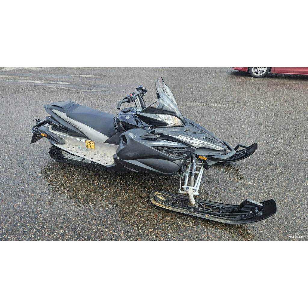 YAMAHA APEX SE 1000 2011