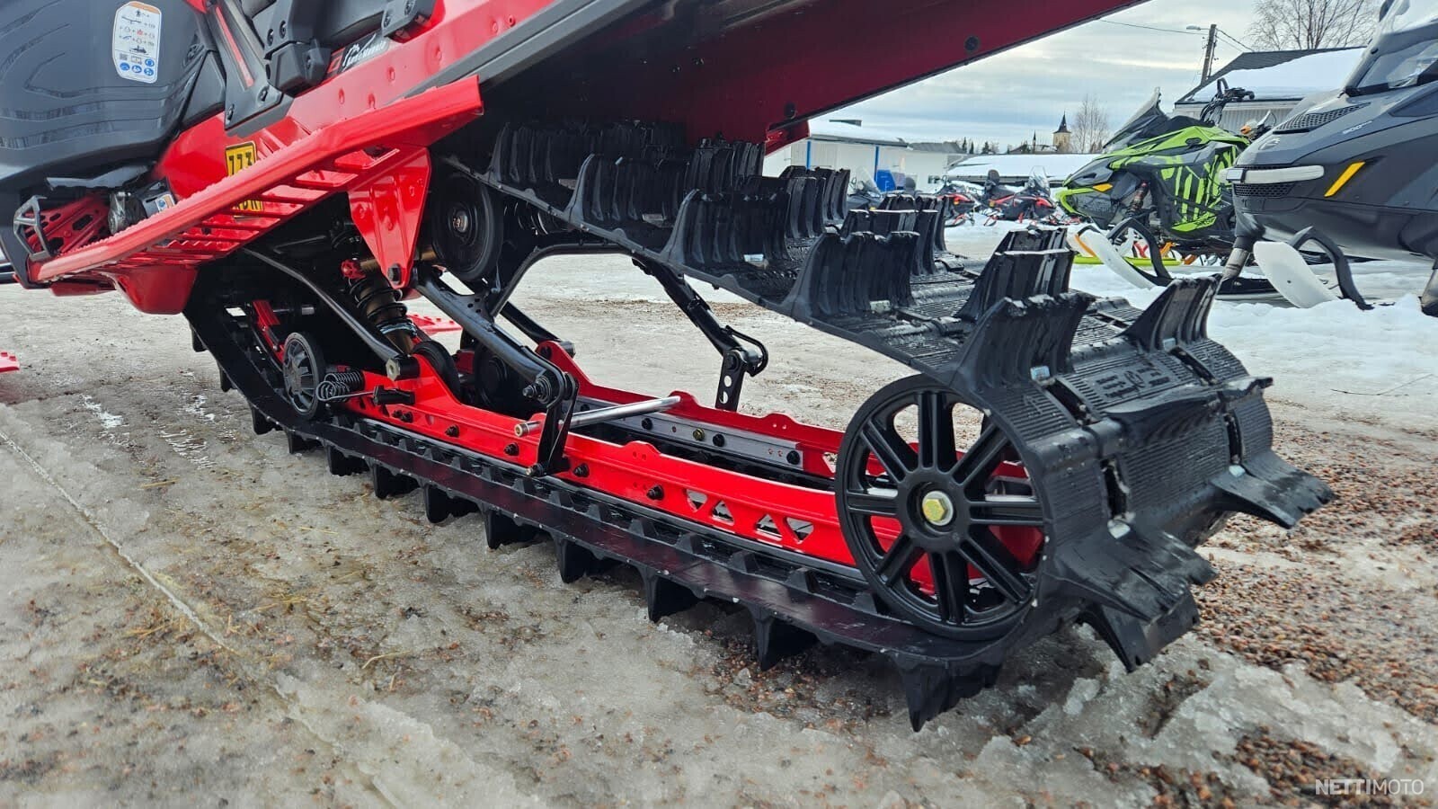 LYNX BRUTAL RE 850 2025