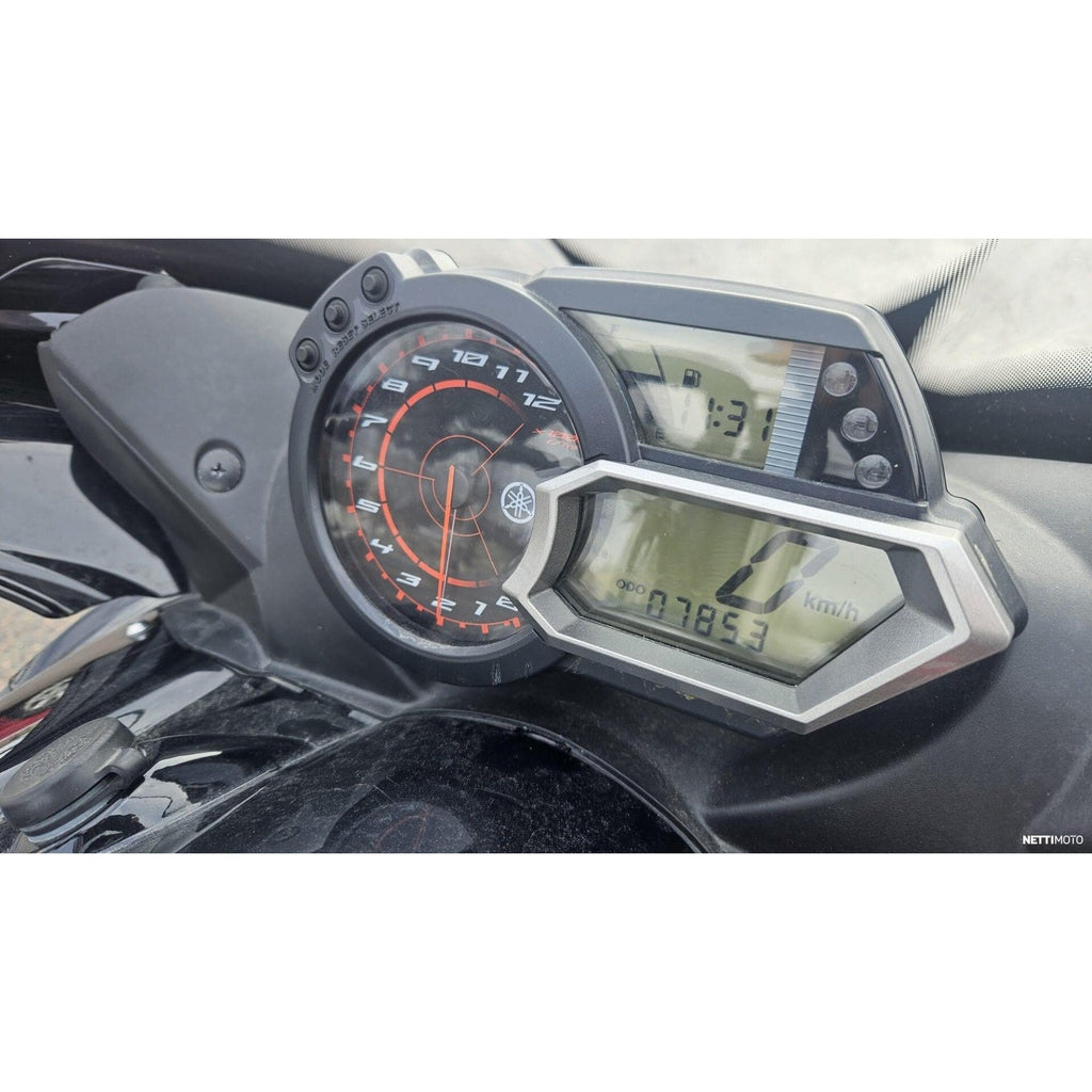 YAMAHA APEX SE 1000 2011