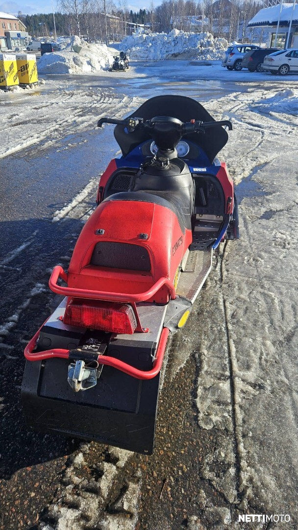 LYNX MOUNTAIN RANGER 800 2004