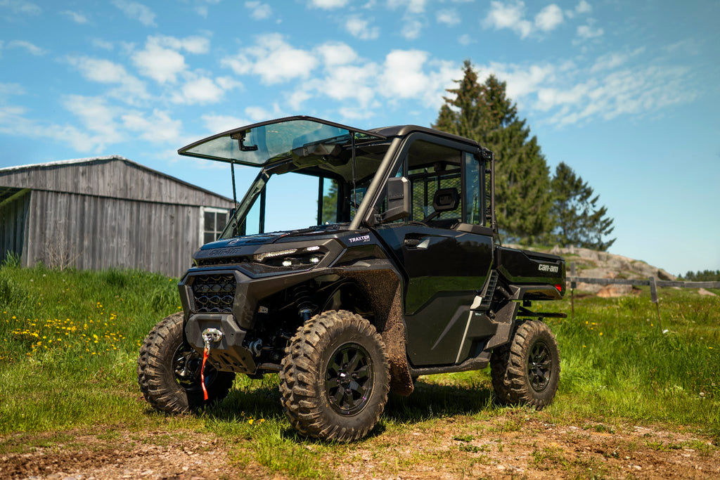 Can-Am MY27 Traxter XU T HD7 T1b - 60km/h – toimintakuva, väritys voi poiketa