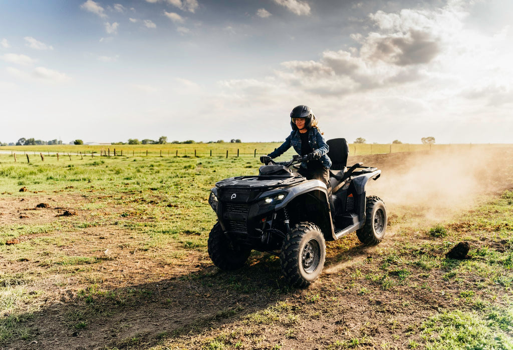 Can-Am MY27 Outlander MAX DPS T ABS 1000 T3b – toimintakuva, väritys voi poiketa