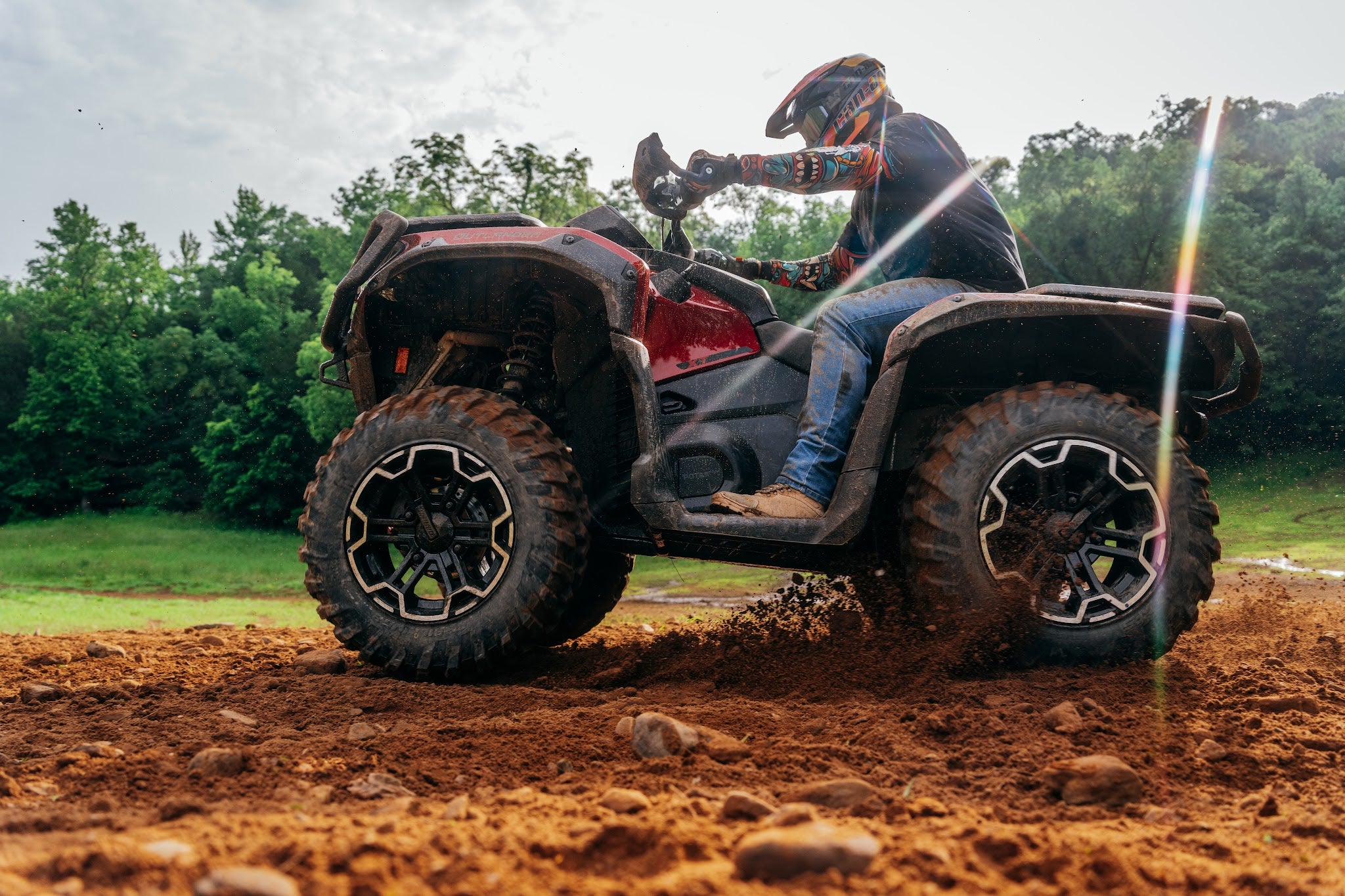 Can-Am MY27 Outlander XT T ABS 1000 T3b 10.25in Touchscreen Display – toimintakuva, väritys voi poiketa