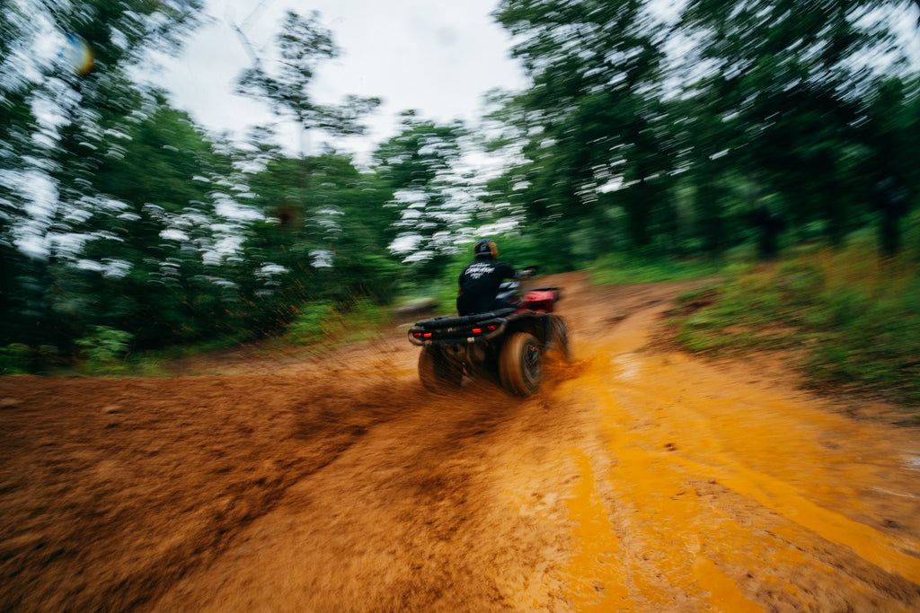 Can-Am MY27 Outlander XT T ABS 1000 T3b 10.25in Touchscreen Display – toimintakuva, väritys voi poiketa