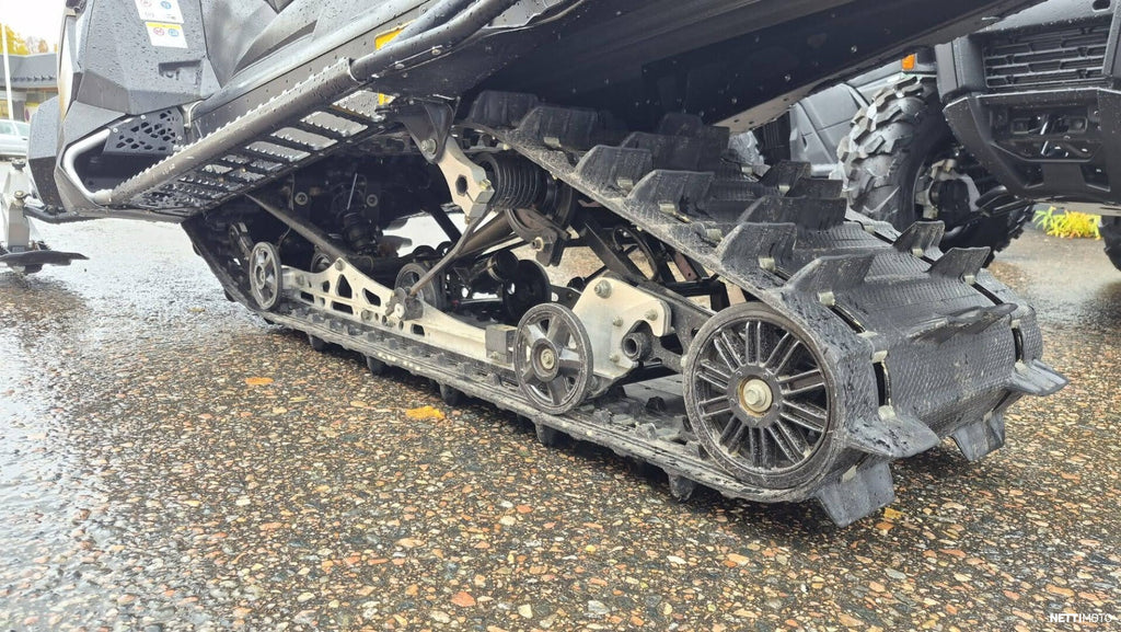 POLARIS TITAN 800 2017