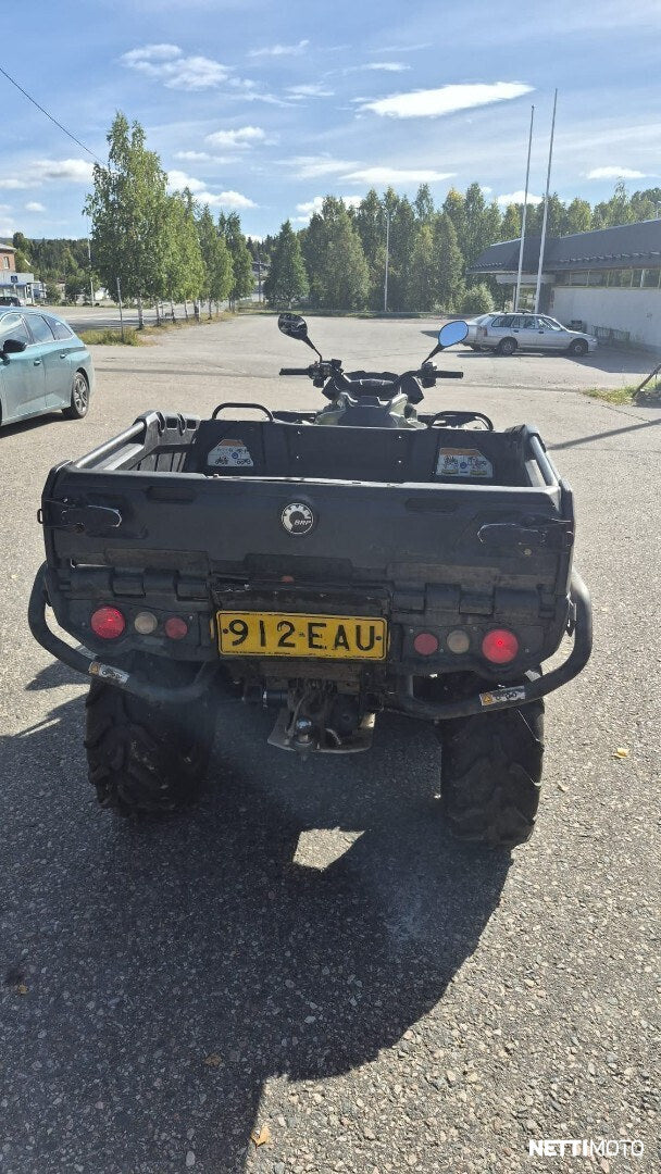 CAN-AM OUTLANDER 650 6X6 2020