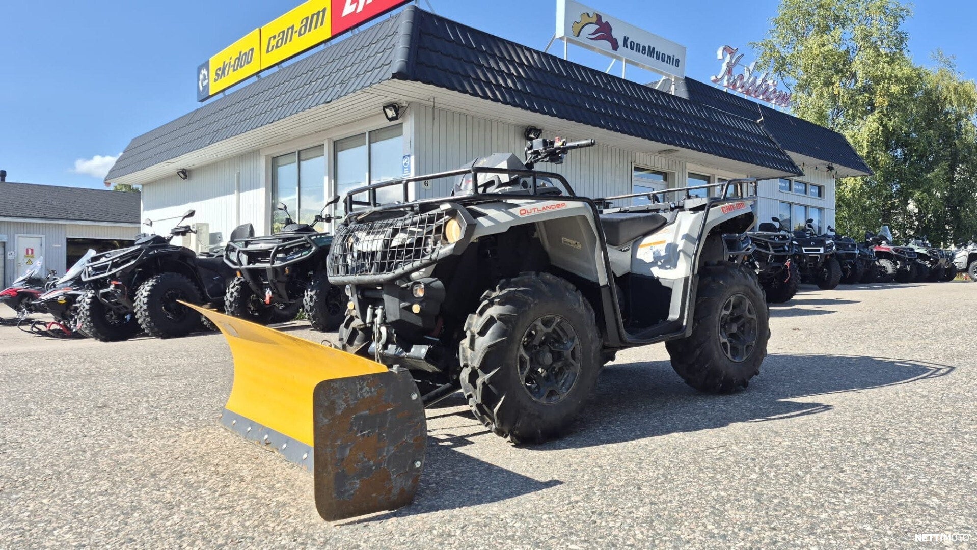 CAN-AM OUTLANDER 570 2016