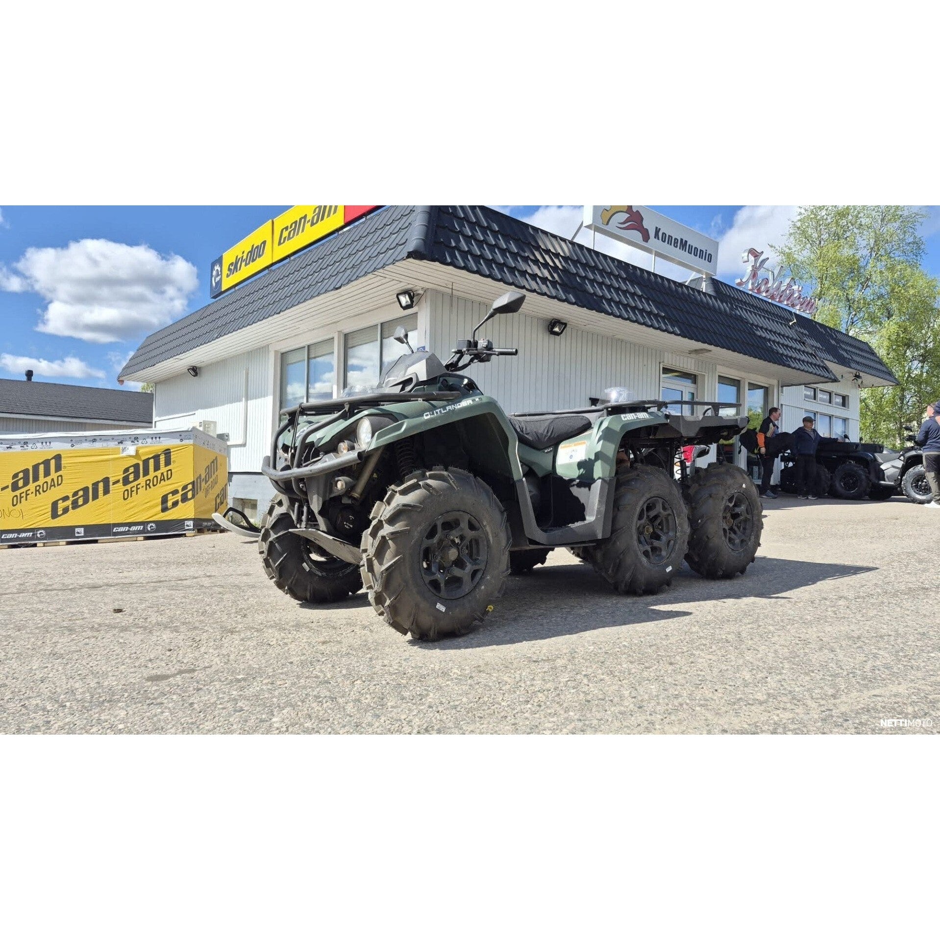 CAN-AM OUTLANDER 6X6 450 2022