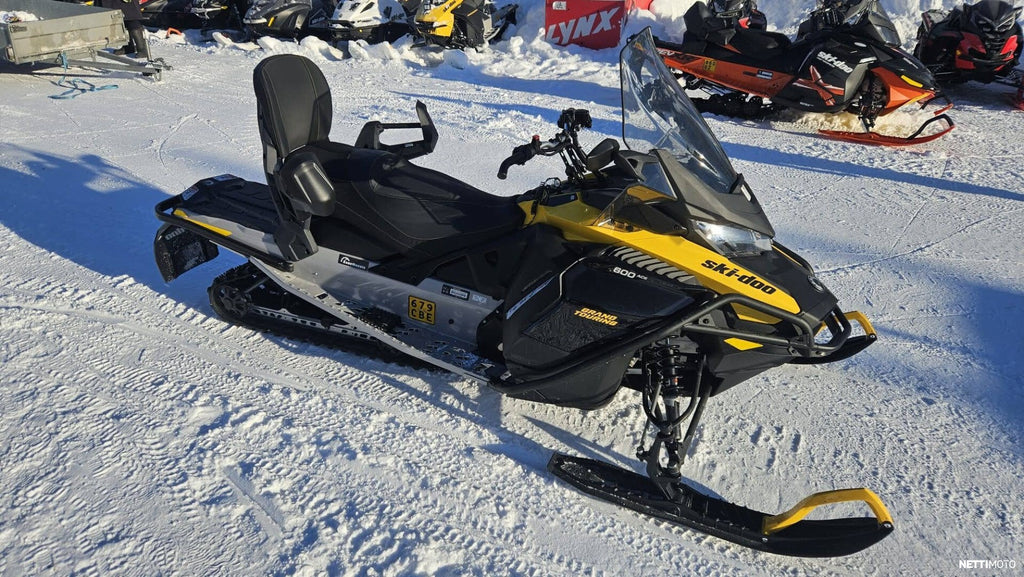 SKI-DOO GRAND TOURING SPORT 600 ACE 2025