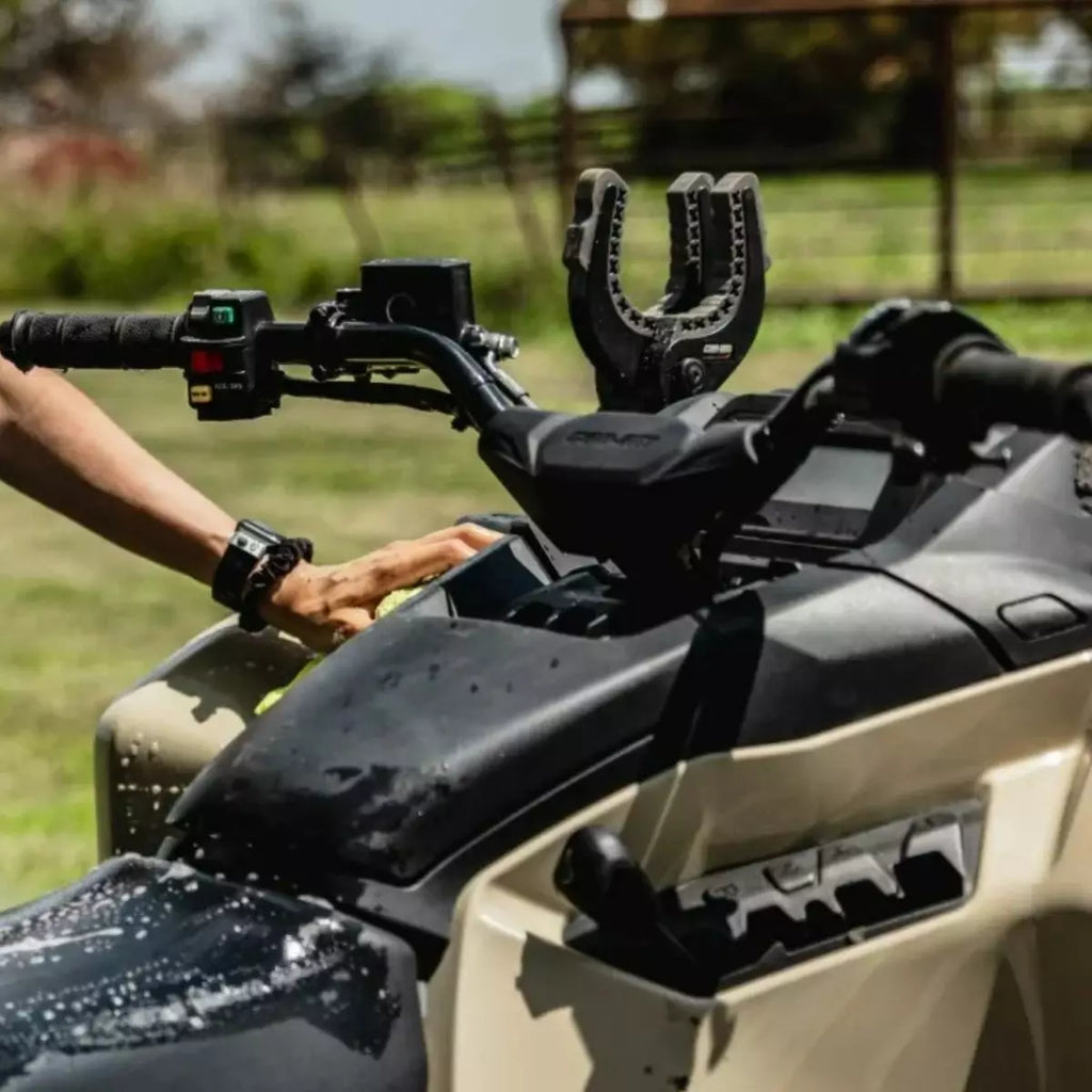 LINQ MOUNTED GEAR GRIPS KIT