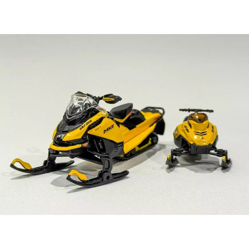 SKI-DOO PIENOISMALLIT 1:32 MXZ BLIZZARD + 120CC LASTEN KELKKA